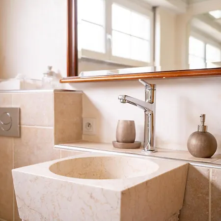 Beatrice - Piscine Bed & Breakfast 3*